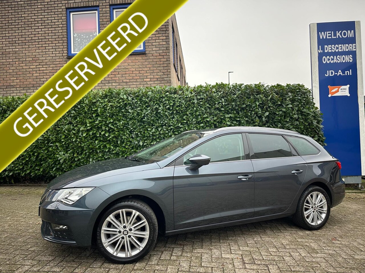 Seat Leon Sportstourer - 1.5 TSI Style Launch Edition Climate C, Cruise C, Stoelverw, Navigatie!!!!! - AutoWereld.nl