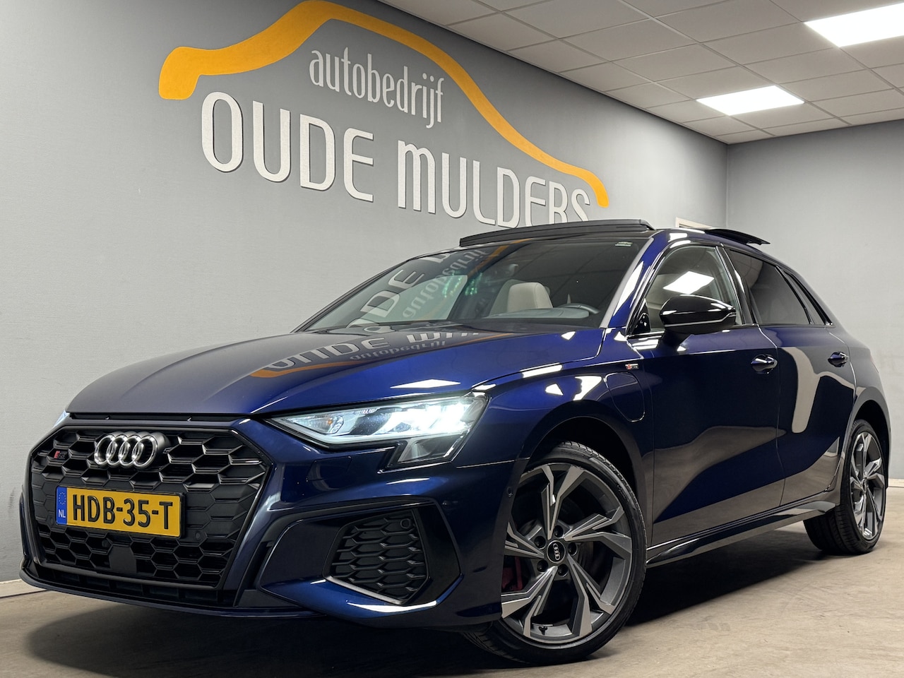 Audi A3 Sportback - 45 TFSI e S edition Competition Head-up Display/Panoramadak/Memoryseat - AutoWereld.nl