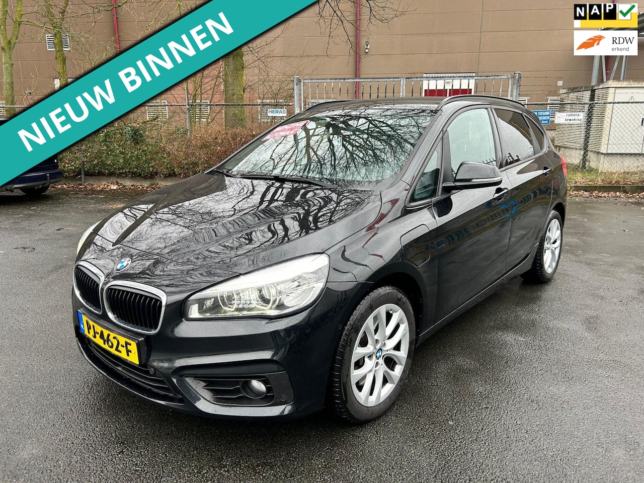 BMW 2-serie Active Tourer - 225xe iPerformance Executive RIJDT EN SCHAKELT GOED - AutoWereld.nl