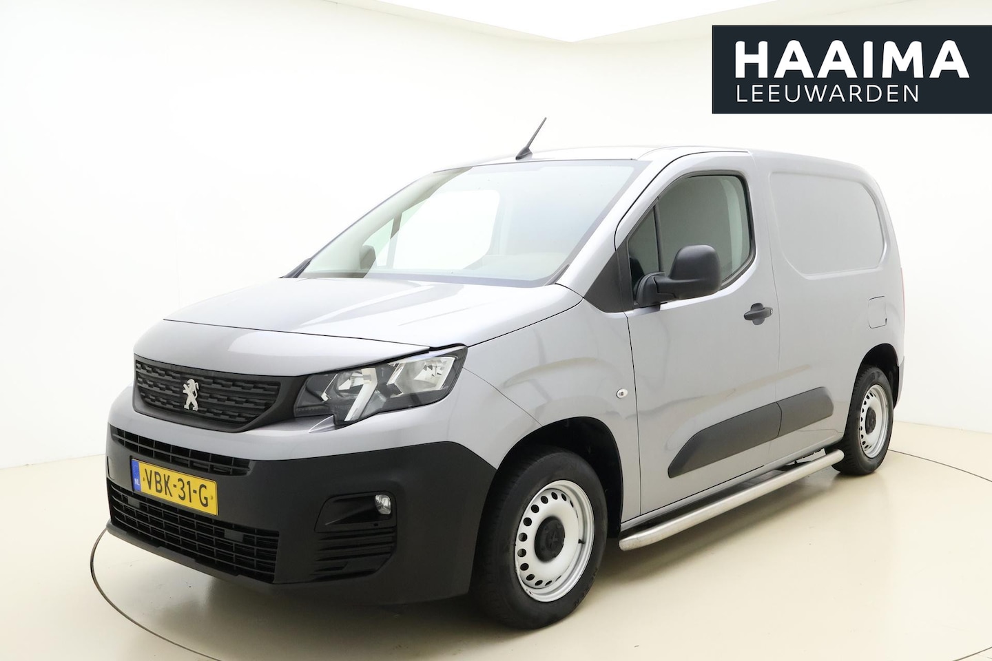 Peugeot Partner - 1.6 BlueHDI Premium 100 PK | Handgeschakeld | Trekhaak | Sidebars | Parkeersensor | Betimm - AutoWereld.nl