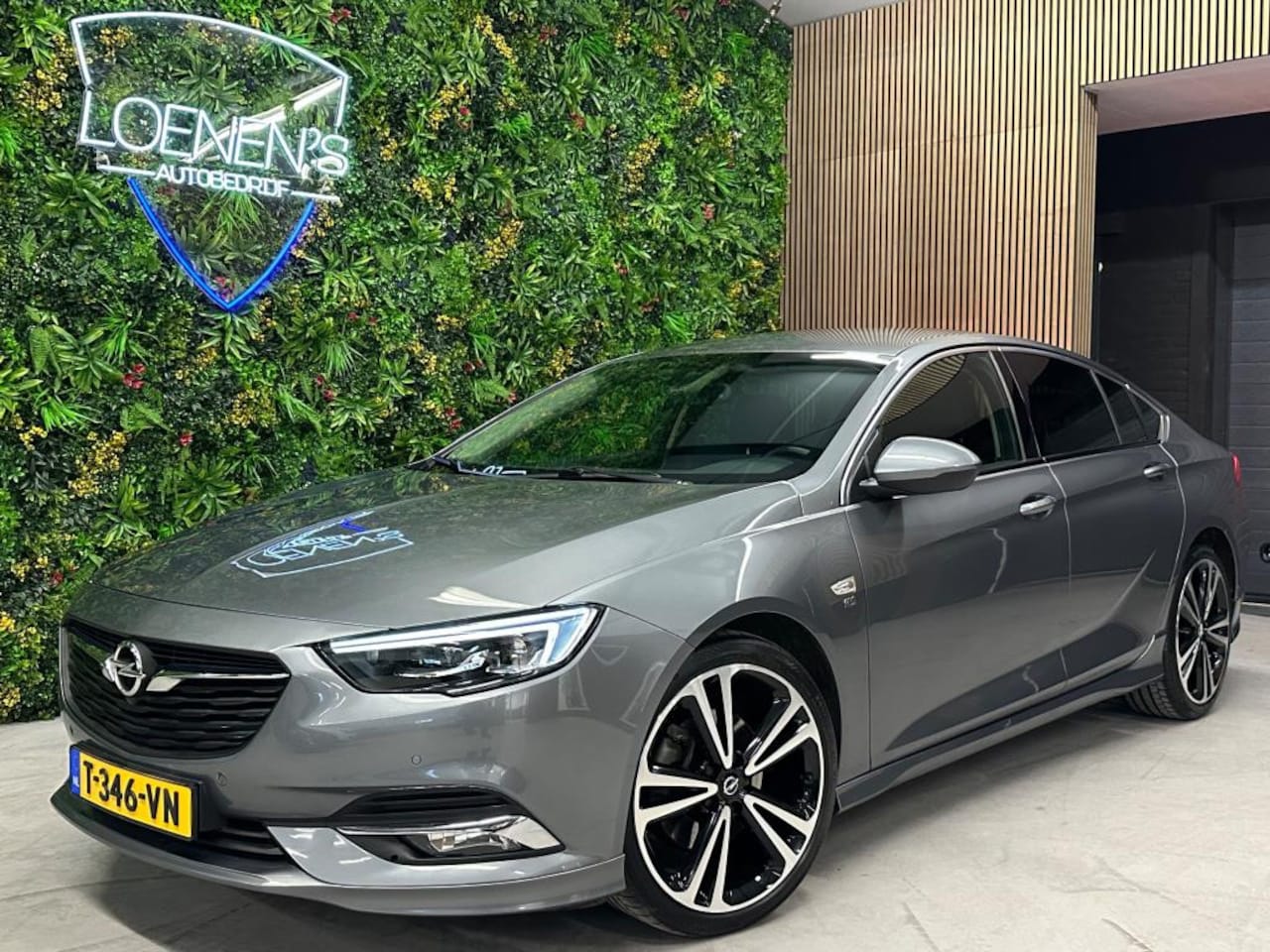 Opel Insignia Grand Sport - 1.6 Turbo Innovation OBC / CarPlay / Camera - AutoWereld.nl