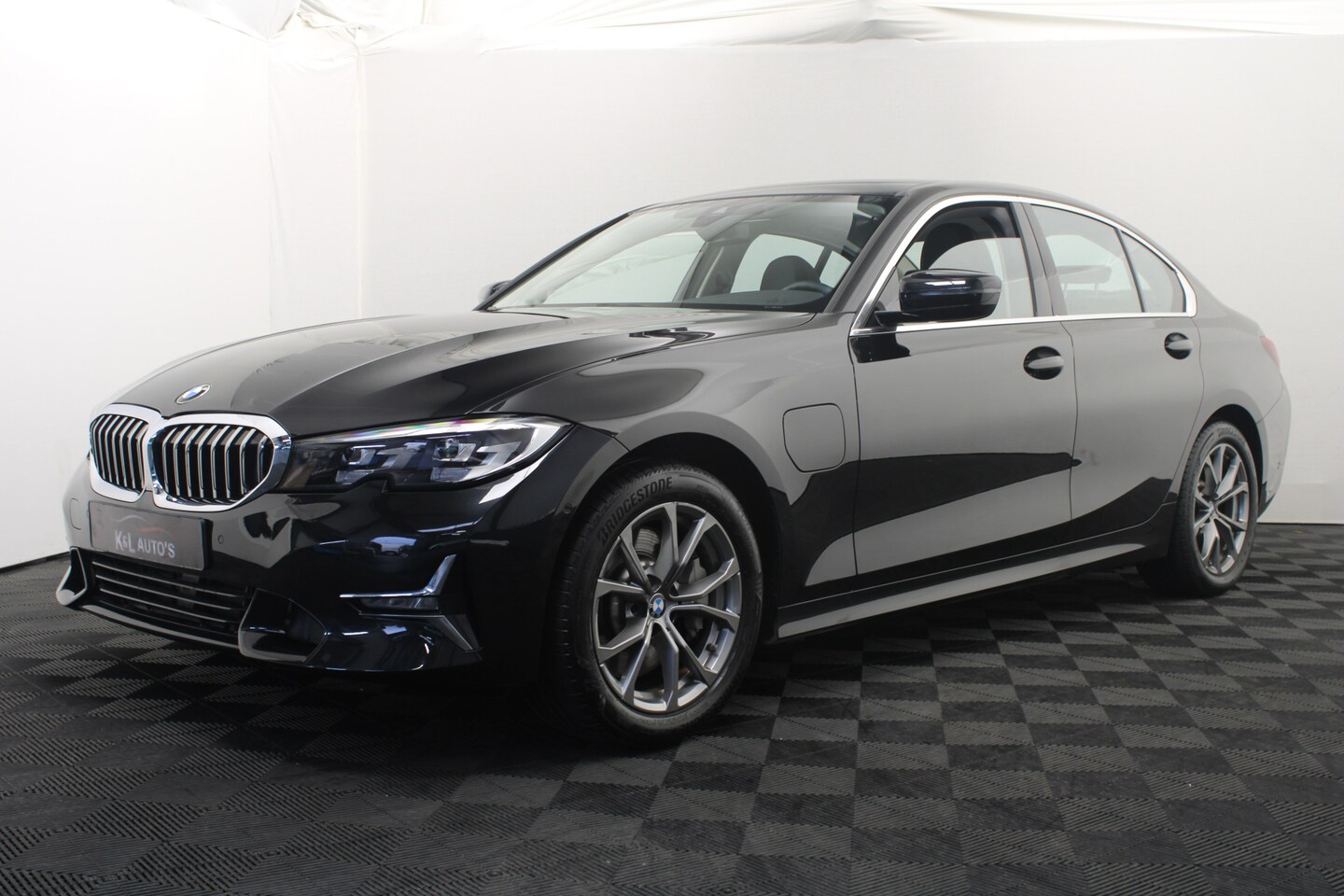 BMW 3-serie - 330e High Executive |Navi|Camera|Stoelverwarming| - AutoWereld.nl