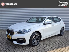 BMW 1-serie - 118i Business Edition | AUTOMAAT | Navi | PDC | 17'' LM | PDC | Cruise | Apple Carplay/And