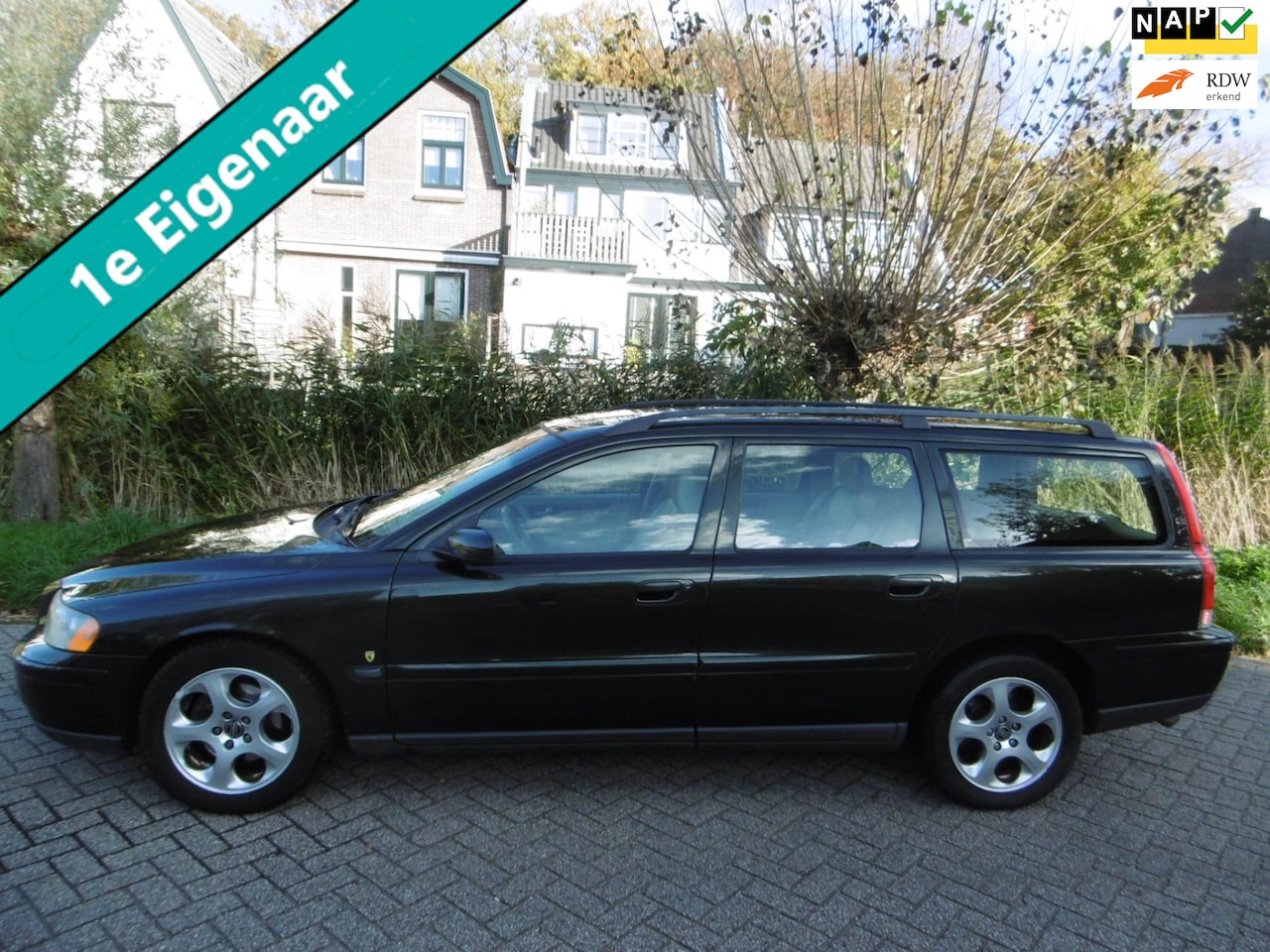 Volvo V70 - 2.4 D5 163pk Automaat Leder 1e eig. Trekhaak Youngtimer - AutoWereld.nl