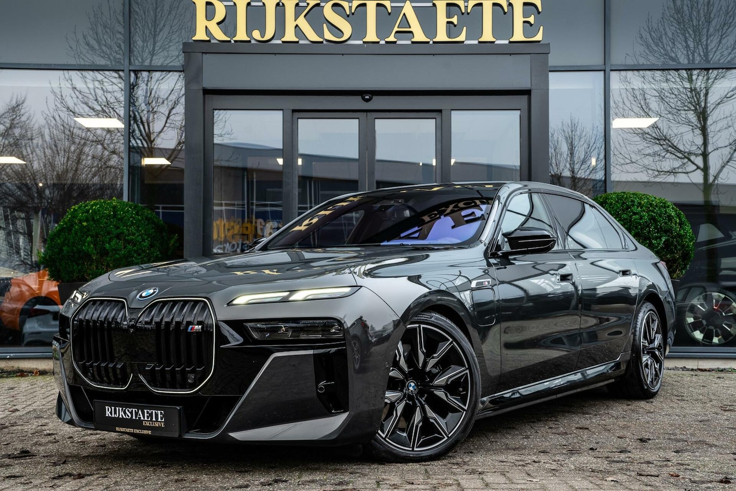 BMW 7-serie - M760e xDrive|PANO|ACC|B&W|LASER|360°|INCL BTW - AutoWereld.nl