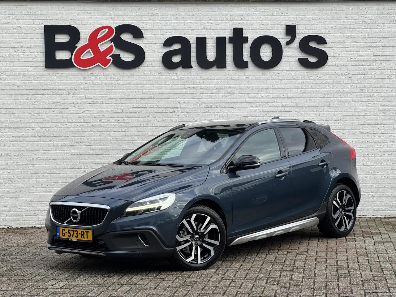 Volvo V40 Cross Country - 1.5 T3 Polar+ Luxury Automaat Cruise control Automatische airco Voorruitverwarming Premium - AutoWereld.nl