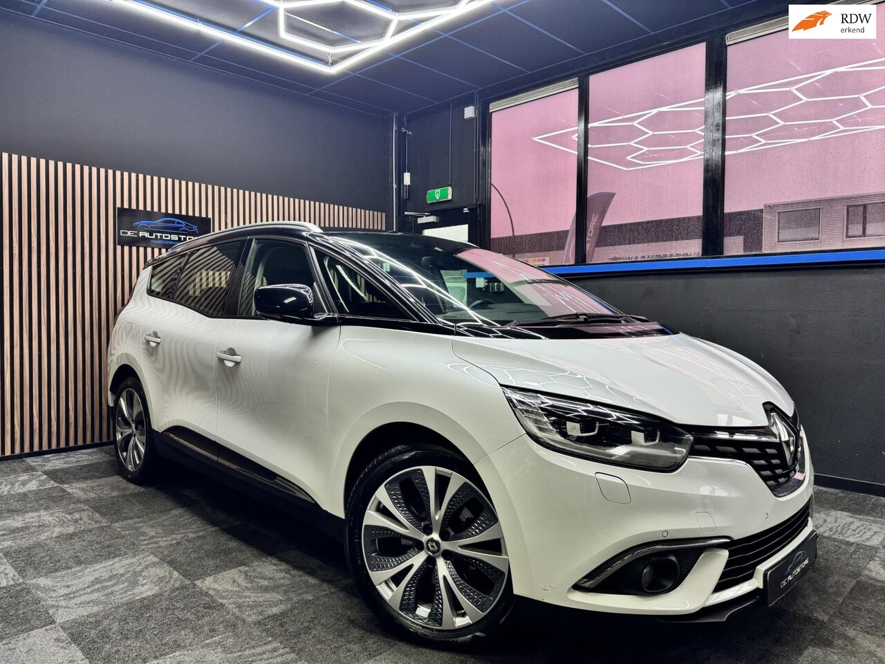 Renault Grand Scénic - 1.2 TCe Intens 1e Eig Leder navi Cruise Massage Stoelen Head Up 20Inch Nieuwstaat Auto!! - AutoWereld.nl