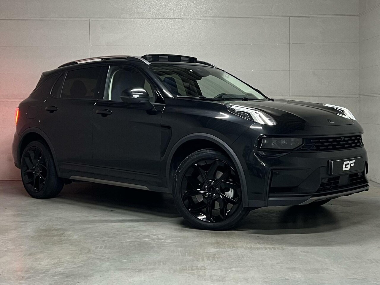 Lynk & Co 01 - 1.5 Plug-in Black Edition Sfeerver. Pano Trekh. - AutoWereld.nl