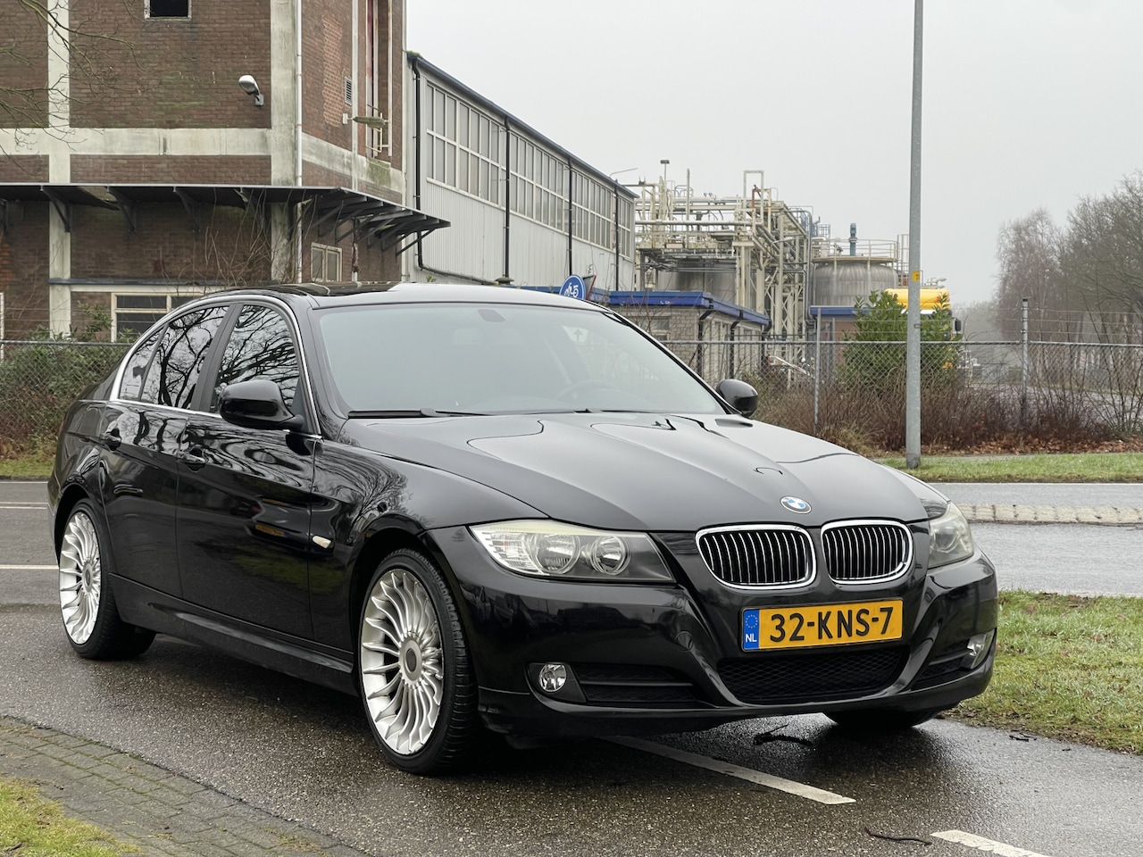 BMW 3-serie - 316i Business Line | NL & NAP | Navigatie | APK 10-2025 | Parkeersensoren | NL & NAP - AutoWereld.nl