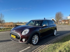 MINI Clubman - 1.5 Cooper Alle opties/ leder/ panoramadak/ runflat zomer en winterbanden/ etc)