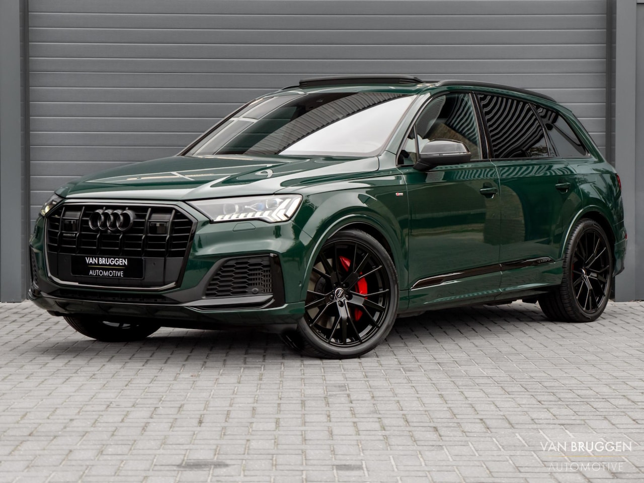 Audi Q7 - 55 TFSI E Quattro S-Line Pano RS-Stoelen Trekhaak Goodwood 22" BTW Lucht B&O - AutoWereld.nl