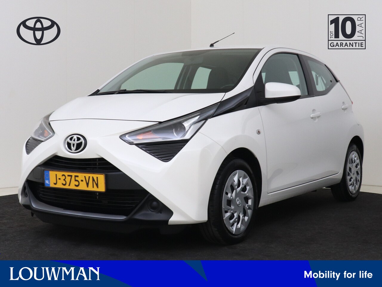 Toyota Aygo - 1.0 VVT-i x-play I Apple Carplay/Android Auto I Airco I 5 Deurs I Zuinig I USB I Centrale - AutoWereld.nl