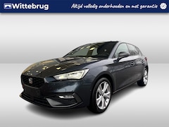 Seat Leon - 1.4 TSI eHybrid PHEV 204pk DSG FR / Navigatie / LED / Stuur & Stoelverwarming / Camera / 1