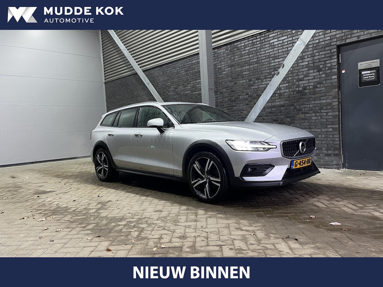 Volvo V60 Cross Country - D4 AWD Intro Edition | Bowers&Wilkins | 360° Camera | Panoramadak | Massage+Ventilatie | T - AutoWereld.nl