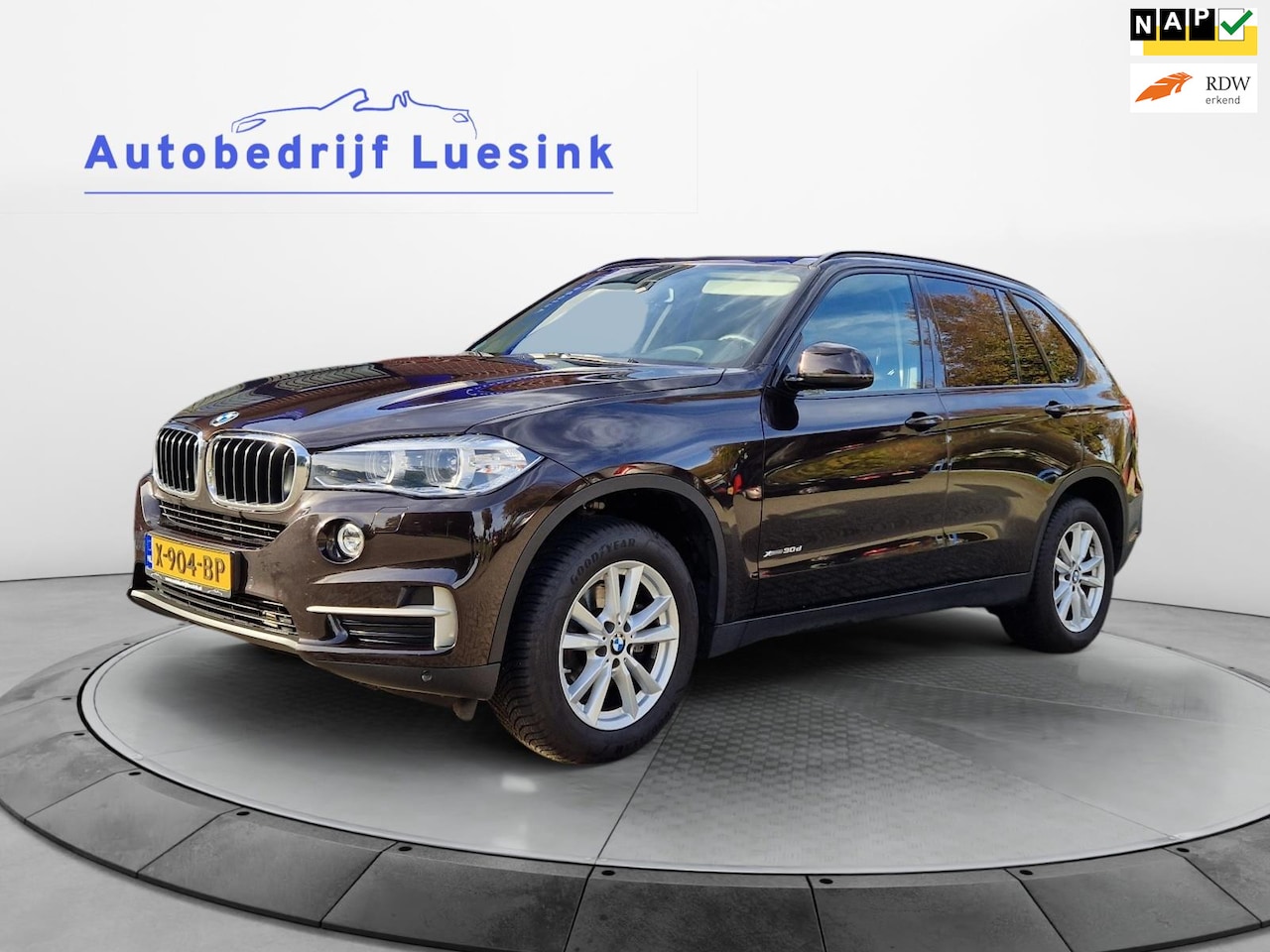 BMW X5 - XDrive30d High Executive Panorama-dak Elektrische Sportstoel + Geheugen Trekhaak 3500 Kg C - AutoWereld.nl