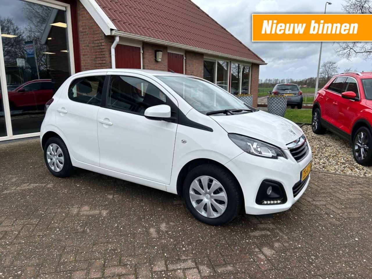 Peugeot 108 - 1.0 E-VTI ACTIVE 5-DRS SLECHTS 19.814 KM! AIRCO, CV, RADIO, BLUE - AutoWereld.nl