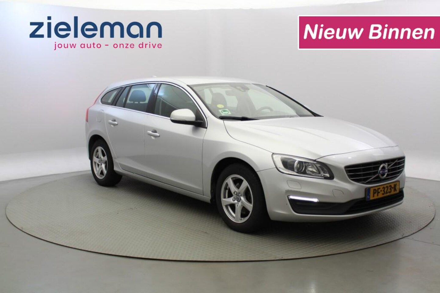 Volvo V60 - 2.0 D2 Nordic+ - LED, Clima, Stoelverw. - AutoWereld.nl