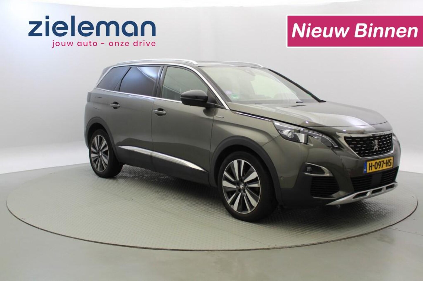 Peugeot 5008 - 1.2 PureTech GT-Line 7 persoons Automaat - Panorama, Camera - AutoWereld.nl