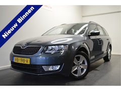 Skoda Octavia Combi - 1.6 TDI Greentech Ambition Businessline , TREKHAAK , CLIMATR , CR CONTR , NAVI , PDC V+A ,