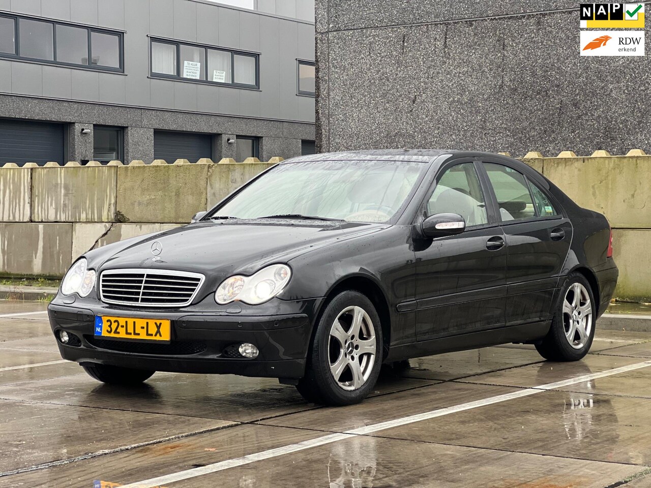 Mercedes-Benz C-klasse - 180 Elegance | Automaat | Xenon | Parkeersensoren | Dealeronderhouden | Leder elektrische - AutoWereld.nl