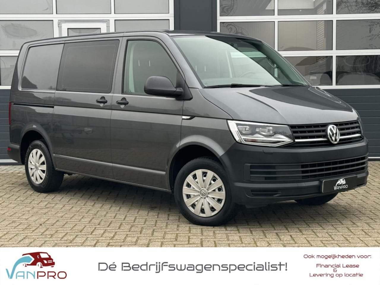 Volkswagen Transporter - 2.0 TDI 150PK Automaat L1H1 Dubbel cabine / Trekhaak / Led / Air - AutoWereld.nl