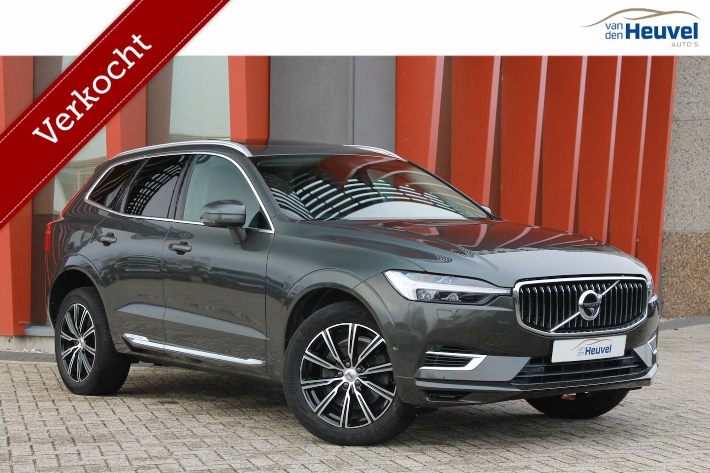 Volvo XC60 - T6 Recharge AWD Inscription | Luchtvering | Pilot Assist | Trekhaak | BLIS | 360° Camera - AutoWereld.nl