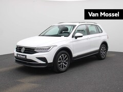 Volkswagen Tiguan - 1.4 TSI eHybrid 245 PK | Life | Automaat | Panorama dak | Digital Cockpit PRO | Navigatie