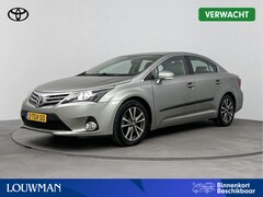 Toyota Avensis - 1.8 VVTi Dynamic Business | Navigatie | Voorstoelen Verwarmd | Lichtmetalen Velgen | Metaa