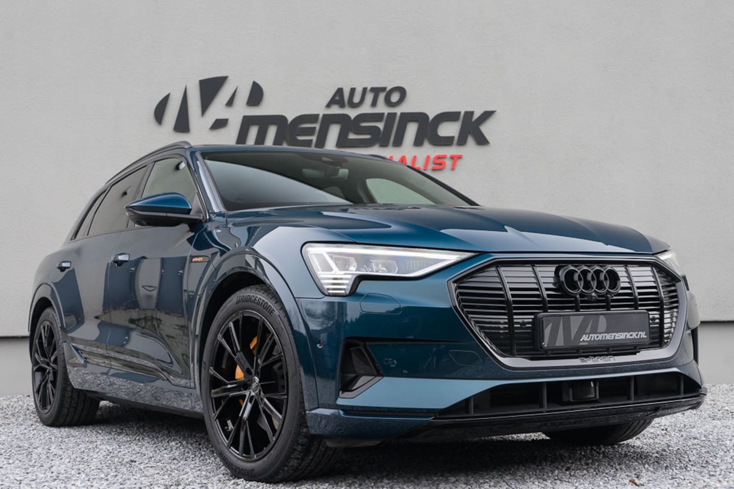 Audi e-tron - 55 Quattro / Standkachel/ Luchtvering/ Bang & Olufsen Sound System/ Trekhaak/ Panoramadak/ - AutoWereld.nl