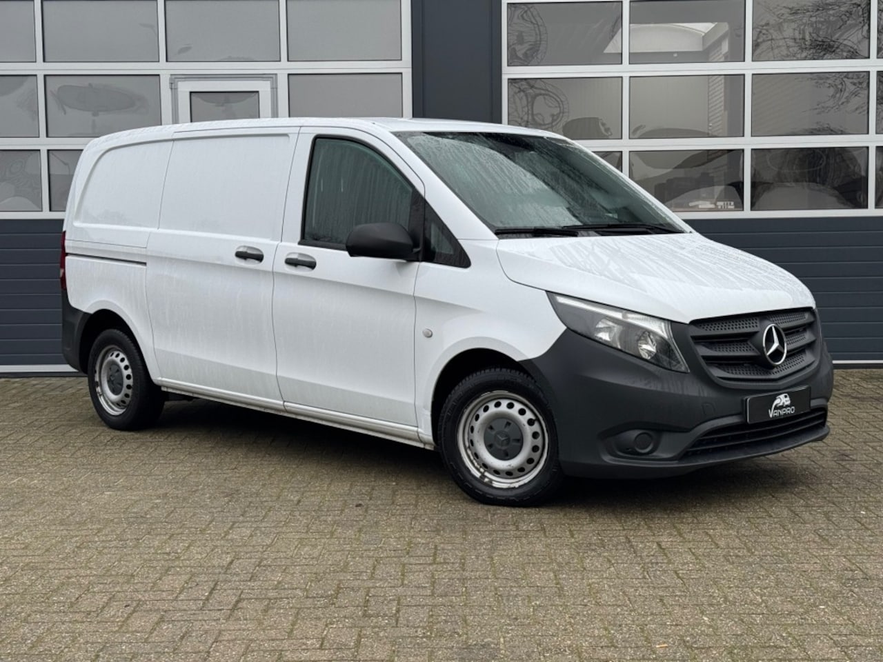 Mercedes-Benz Vito - 109 CDI L1 / Navi / Airco / Trekhaak EURO 6 - AutoWereld.nl