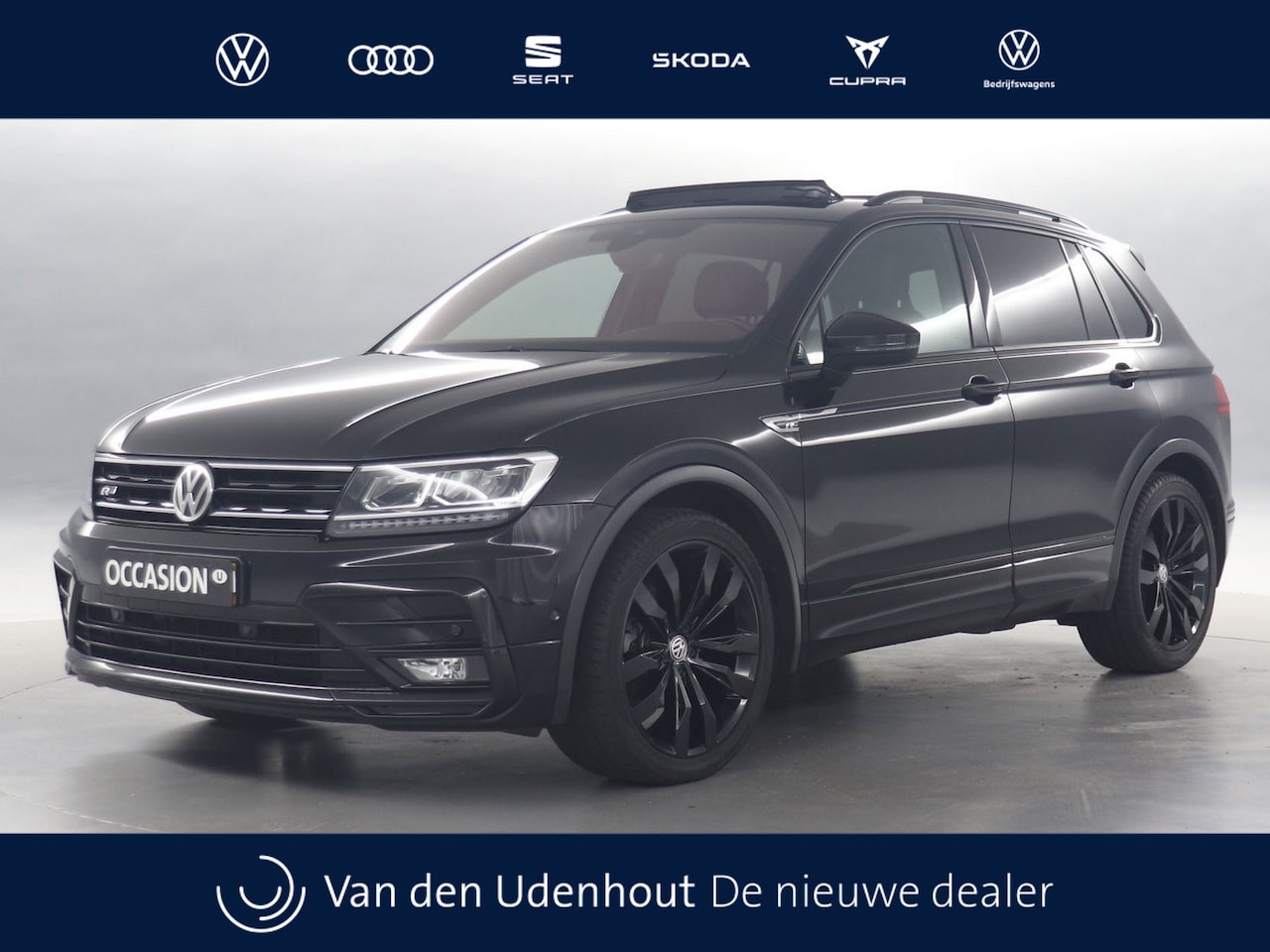 Volkswagen Tiguan - 1.5 TSI 150pk BlackStyle Business R-Line DSG / Panoramadak / Keyless / Massage - AutoWereld.nl