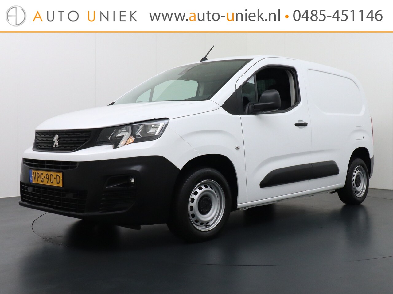 Peugeot Partner - 1.5 BlueHDI Premium 102PK Airco, Cruise Control, Navigatie - AutoWereld.nl