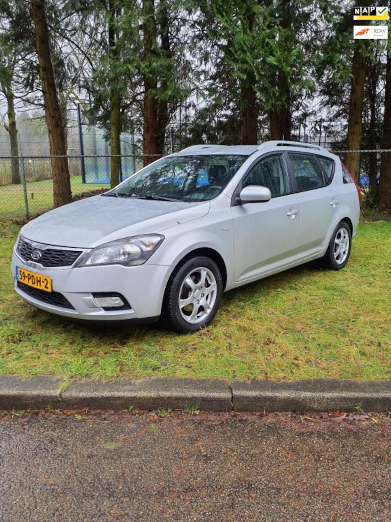 Kia Cee'd - 1.4 CVVT X-ecutive 1ste eigenaar 144.000 N.A.P - AutoWereld.nl