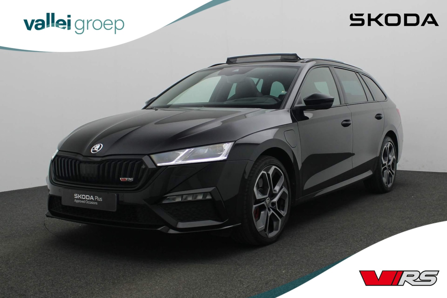 Skoda Octavia Combi - 1.4 TSI 245PK DSG RS iV PHEV Business | Pano | Matrix LED | Adaptief onderstel | Geheugen/ - AutoWereld.nl