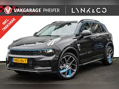 Lynk & Co 01 - 1.5 Plug-In Hybrid 262pk Nw Modeljaar/ Trekhaak/ 360 Camera/ Panoramdak/ Adapt. cruise/ In