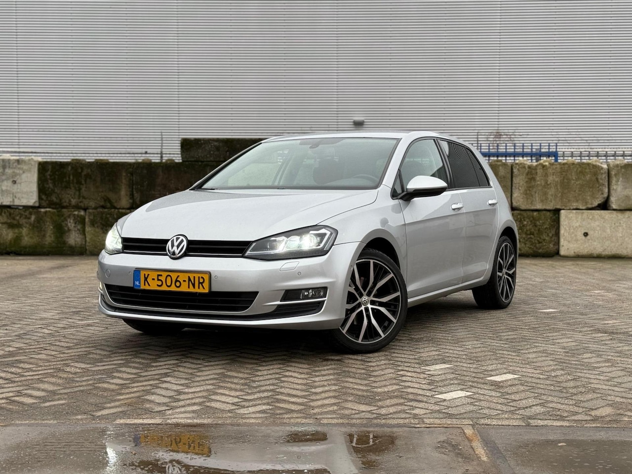 Volkswagen Golf - 1.2 TSI INRUILKOOPJE! (STOELVERWARMING, LED/XENON, PARKEERSENSOREN, CRUISE CONTROL, ETC.) - AutoWereld.nl