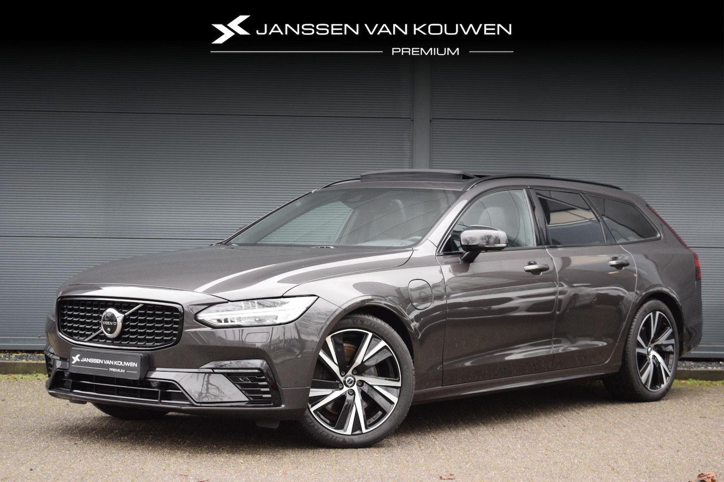 Volvo V90 - 2.0 T6 AWD Inscription Exclusive / Apple Carplay / Panoramadak - AutoWereld.nl