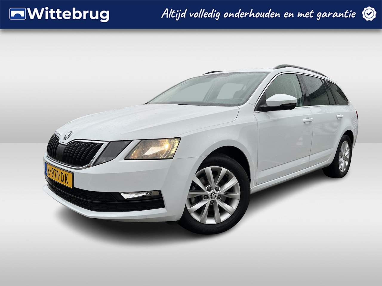 Skoda Octavia Combi - 1.0 TSI Greentech Business Edition Trekhaak / Parkeersensoren / Navigatie / Clima / Stoelv - AutoWereld.nl