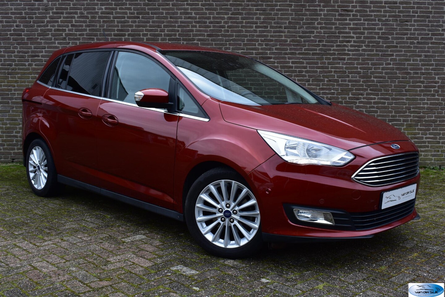 Ford Grand C-Max - 1.0 Titanium Cruise Control, PDC, Achteruitrijcamera, Climate Control - AutoWereld.nl