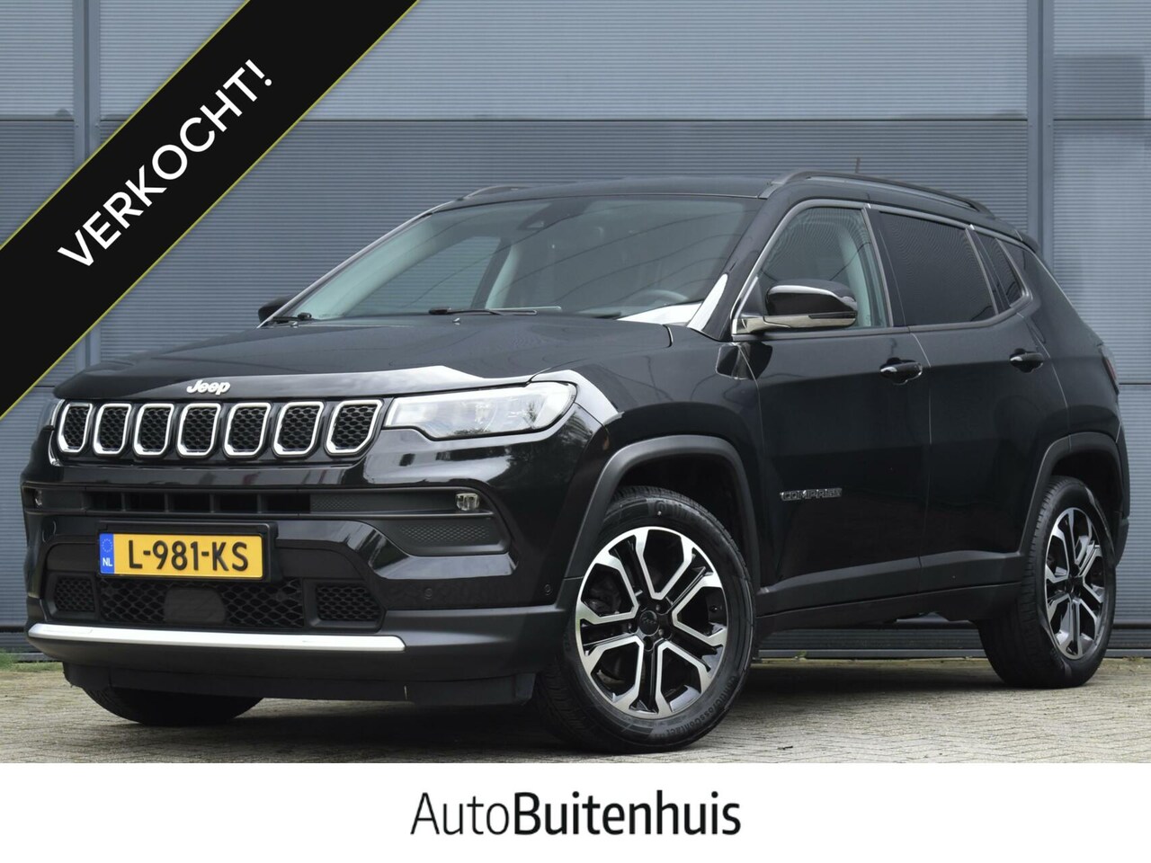 Jeep Compass - 1.3T Limited |ADAPT. CRUISE|STUUR- EN STOELVERW.|MASSAGE|KEYLESS|CAMERA - AutoWereld.nl