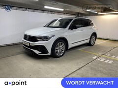 Volkswagen Tiguan - 1.4 TSI eHybrid R-Line Business+ 245 pk Automaat (DSG) | Navigatie | Parkeersensoren (Park