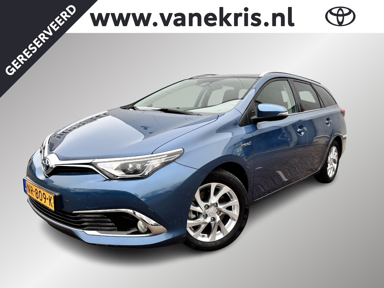 Toyota Auris Touring Sports - 1.8 Hybrid Executive 1.8 Hybrid Executive, LED koplampen Panorama dak, Safety Sense, Parkeersensoren - AutoWereld.nl