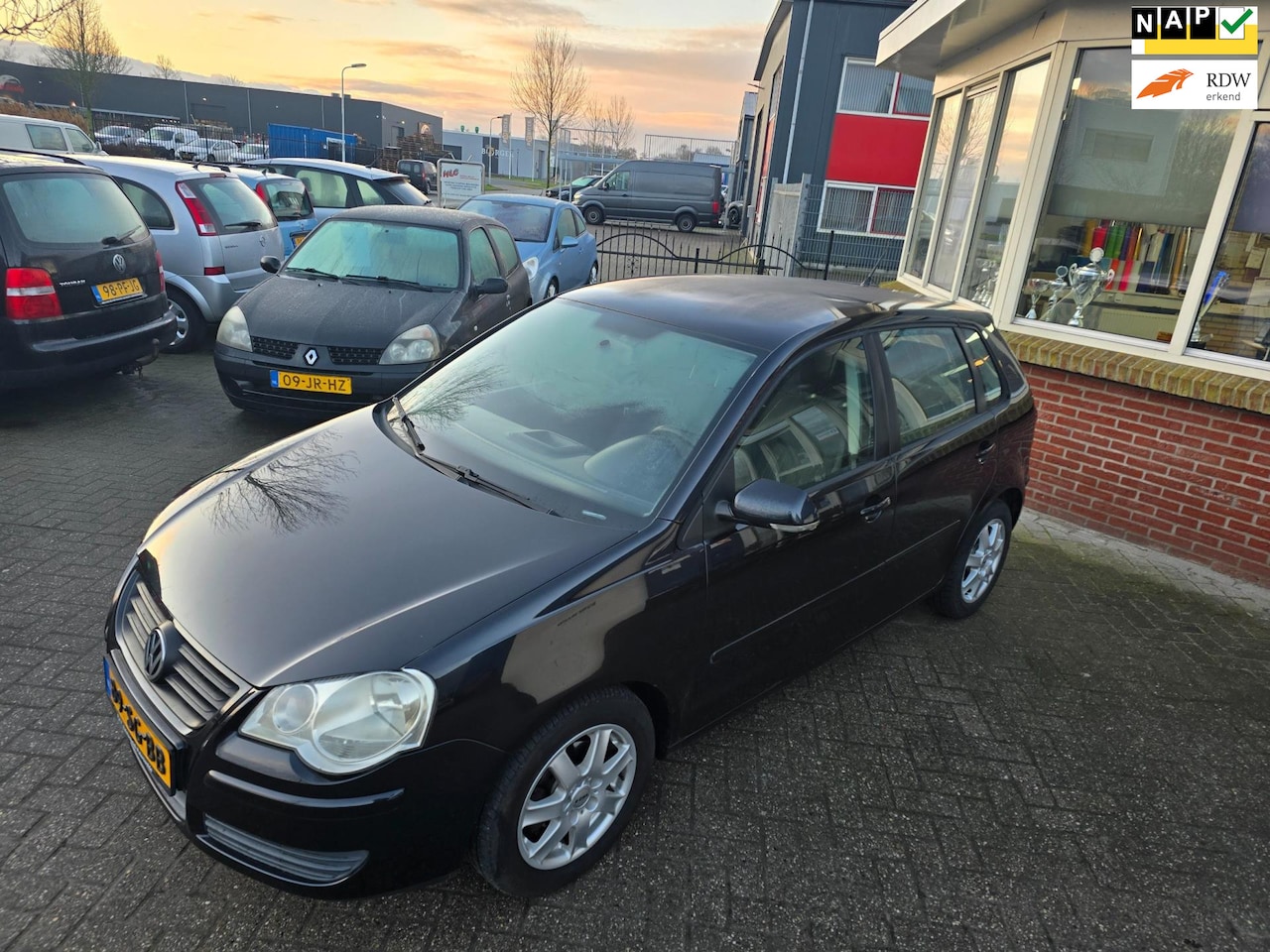 Volkswagen Polo - 1.2-12V Optive 1.2-12V Optive - AutoWereld.nl