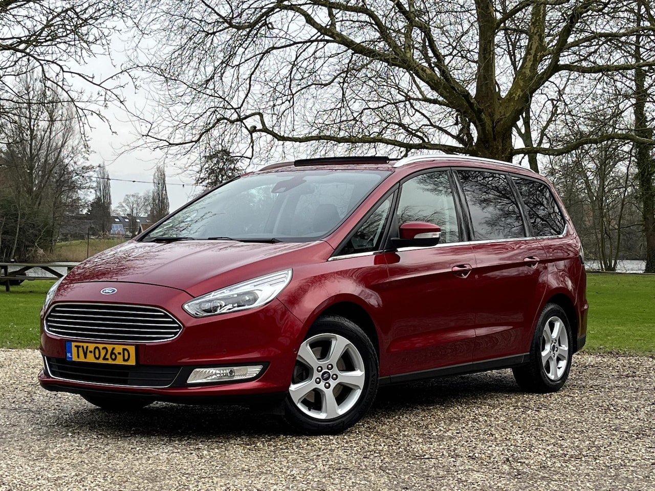 Ford Galaxy - 2.0 2.0 241 PK, Automaat 7-Pers,Carplay,Pano,Trekhaak - AutoWereld.nl