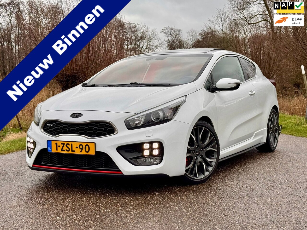 Kia Pro cee'd - 1.6 GT First Edition Clima Navi Stoelverwarming Panodak PDC NAP - AutoWereld.nl