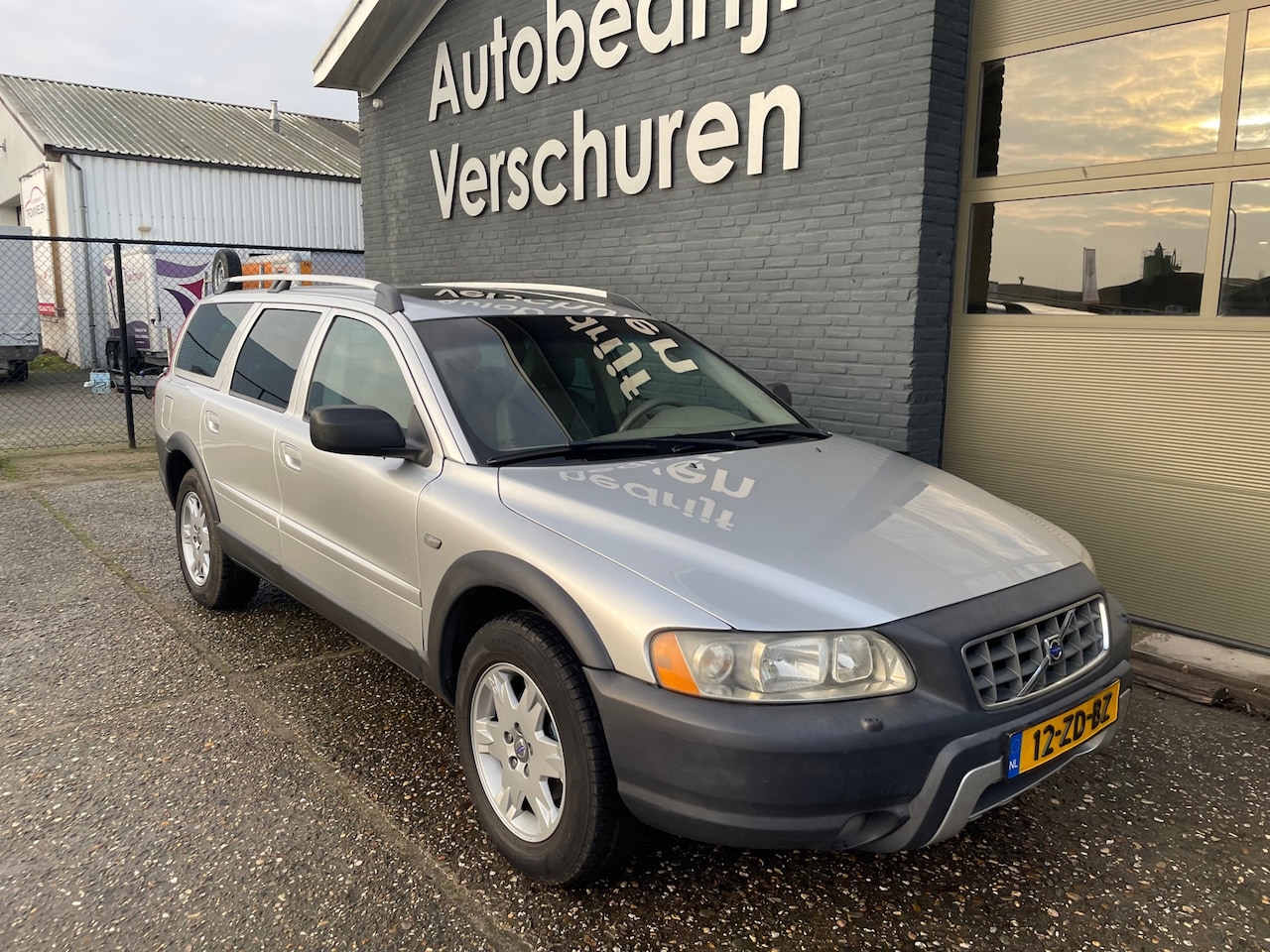 Volvo XC70 - 2.5 T Summum schuifdak stoelverwarming - AutoWereld.nl