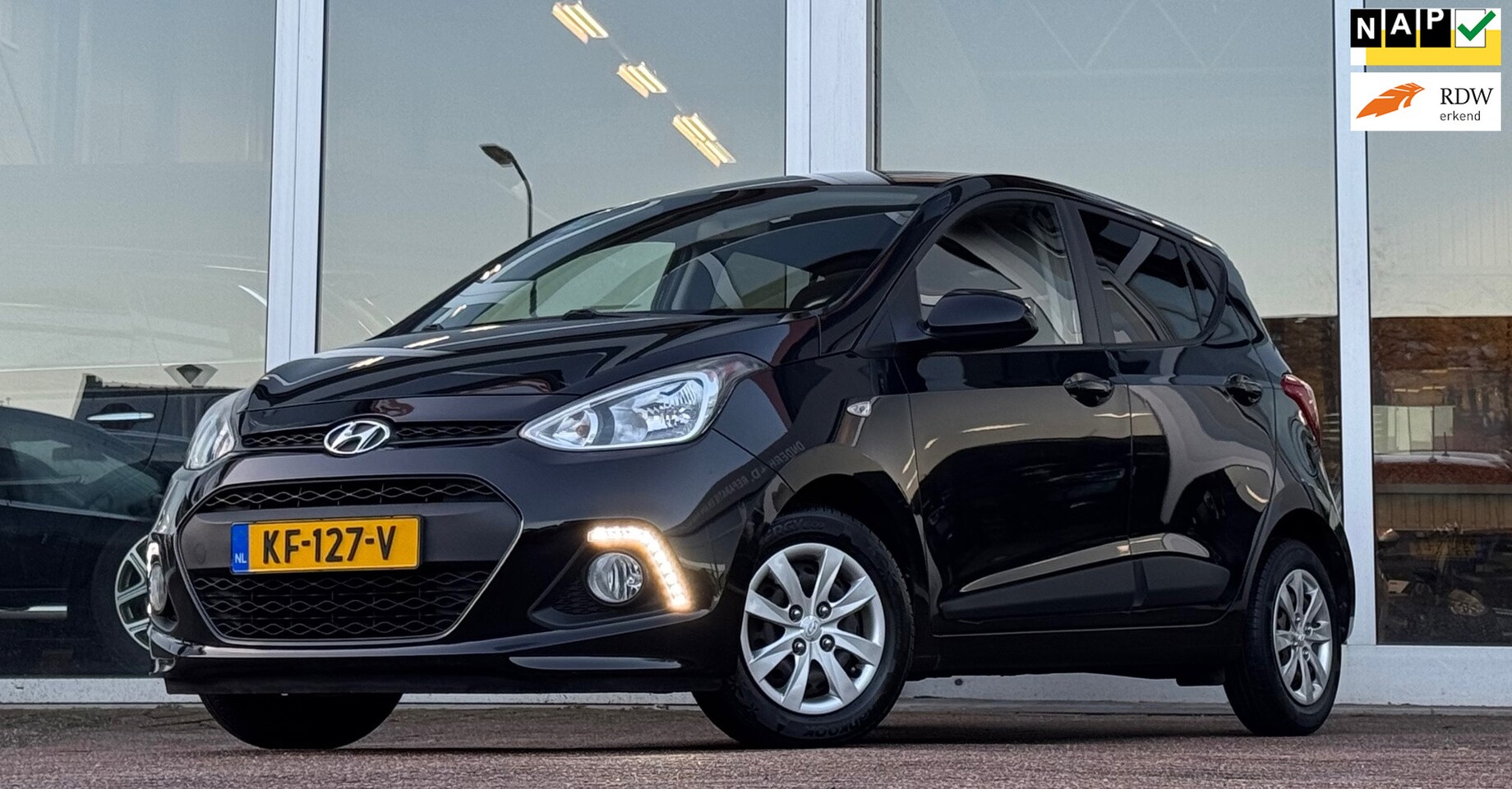 Hyundai i10 - 1.0i i-Motion Go! 1e eigenaar Clima Navi Cruise Mooi - AutoWereld.nl