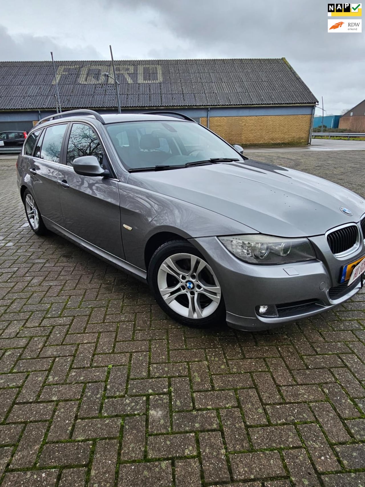 BMW 3-serie Touring - 320i Business Line 320i Business Line - AutoWereld.nl