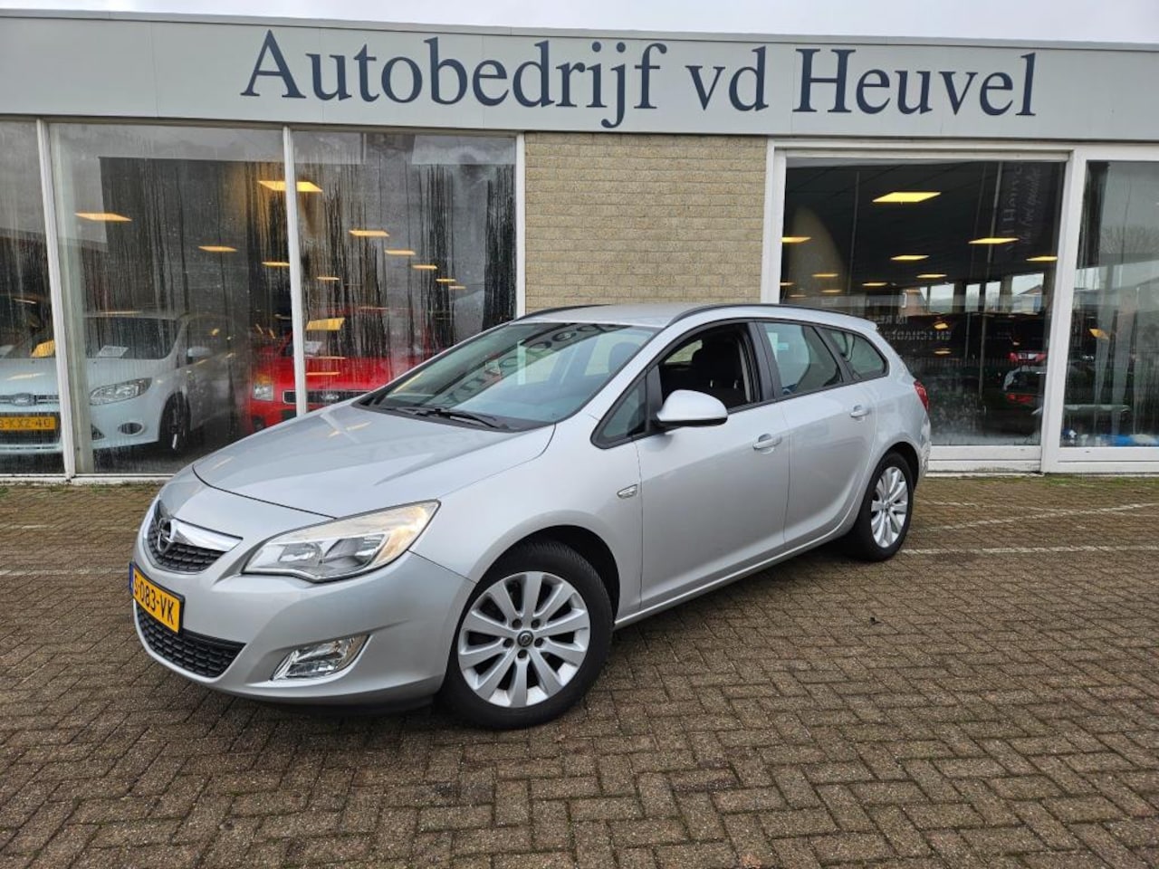 Opel Astra Sports Tourer - AUTOMAAT 180PK - AutoWereld.nl