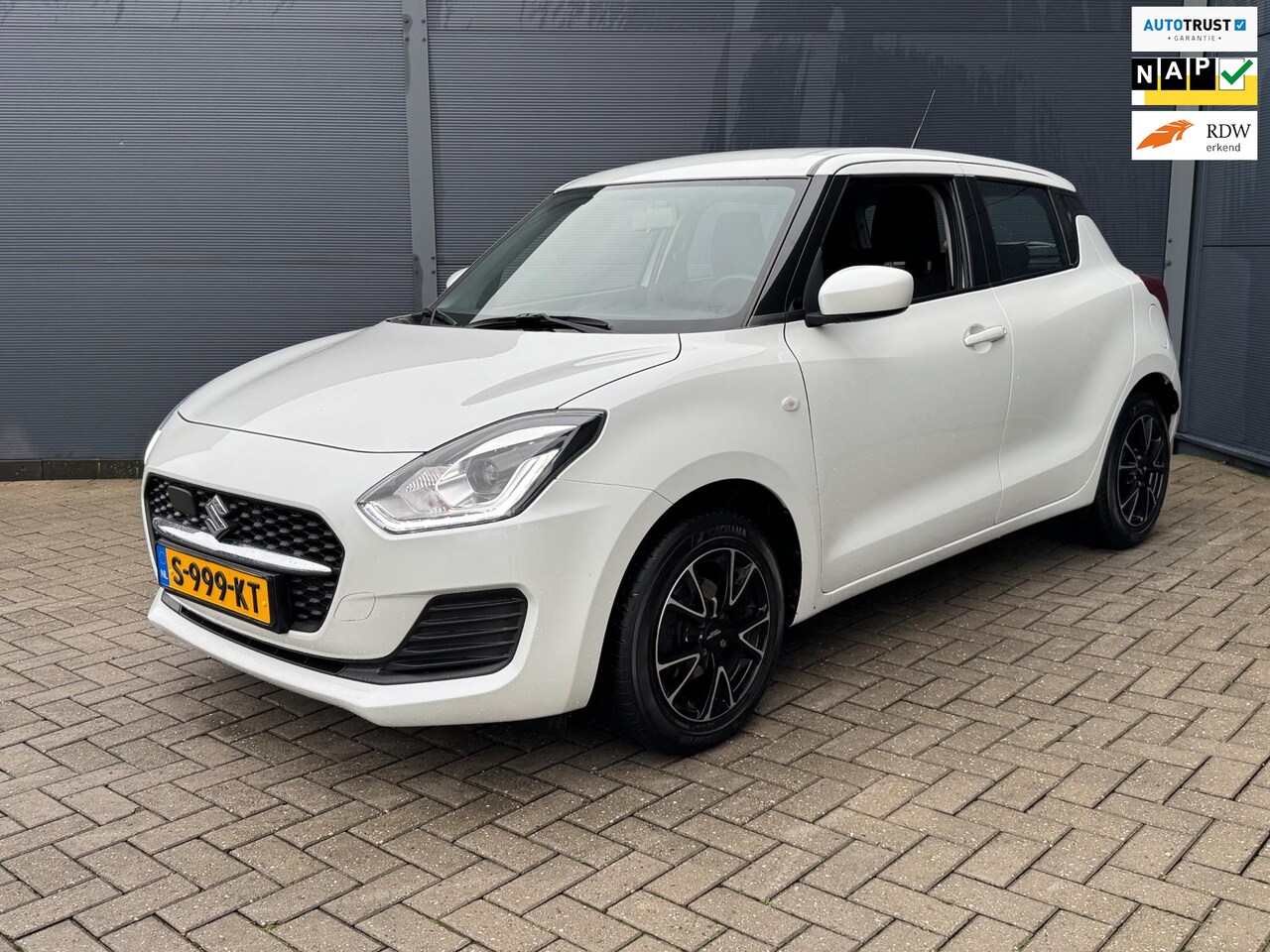 Suzuki Swift - 1.2 Comfort Smart Hybrid Led / - AutoWereld.nl